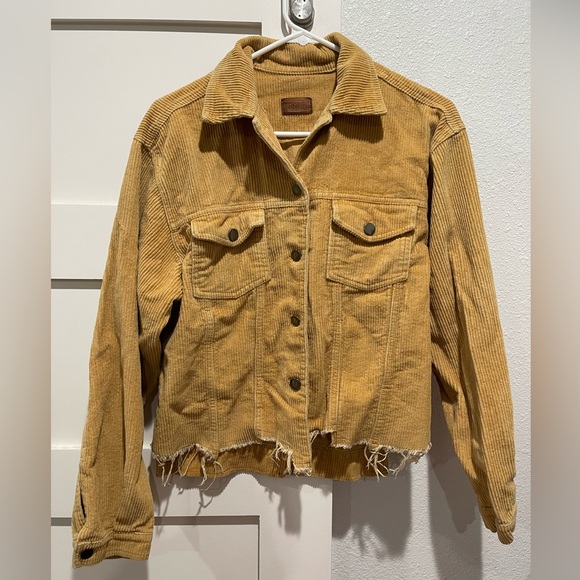 Corduroy crop jacket in mustard yellow - Picture 2 of 3